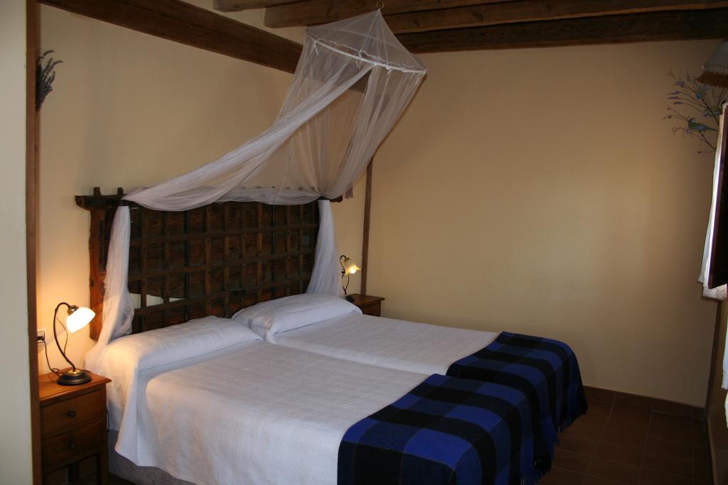 La Huerta De San Lorenzo Hotel Segovia Room photo