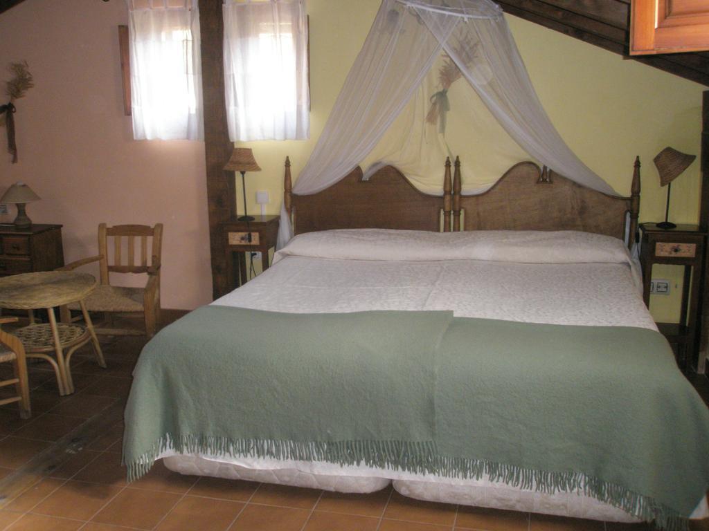 La Huerta De San Lorenzo Hotel Segovia Room photo